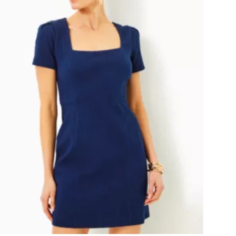 Lilly Pulitzer Elegant Navy Blue Dress

 
Low Tide Navy Wavy Knit Jacquard